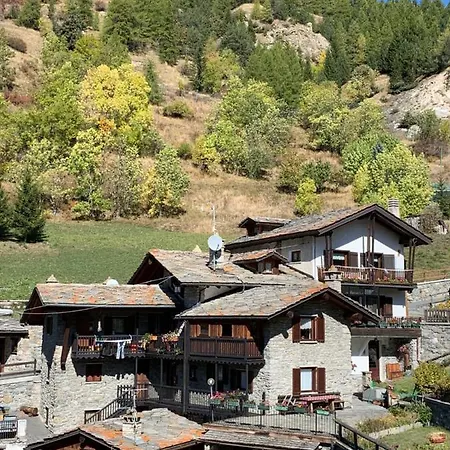 Le Moulin Hotel *